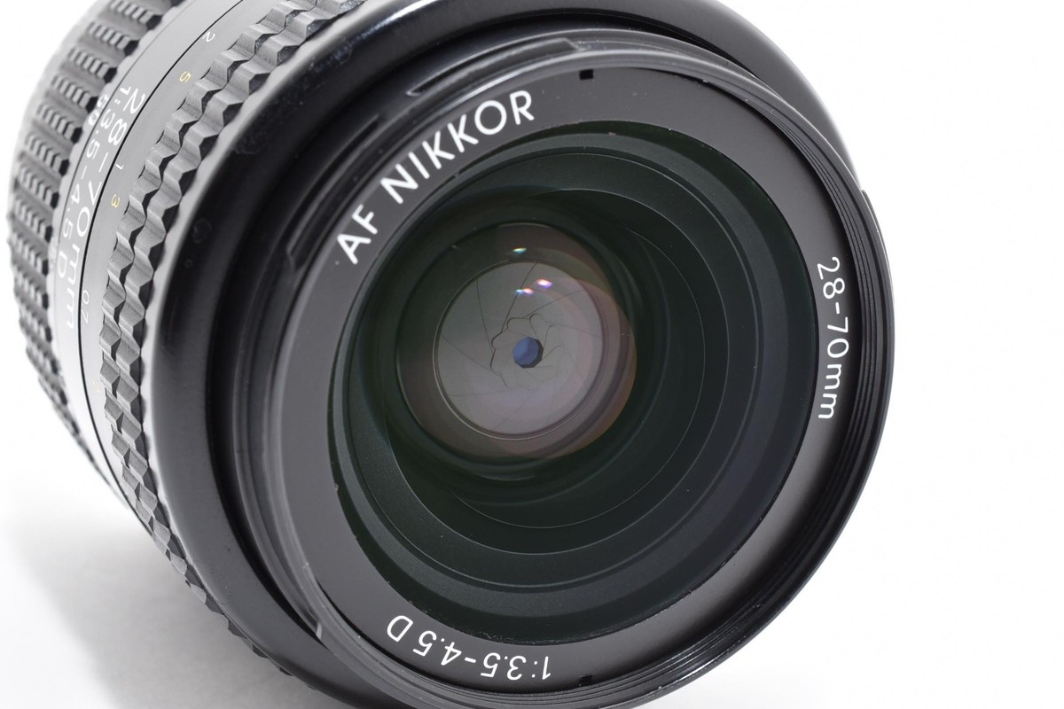 Near Mint-] Nikon AF NIKKOR 28-70mm f/3.5-4.5 D Zoom Lens from