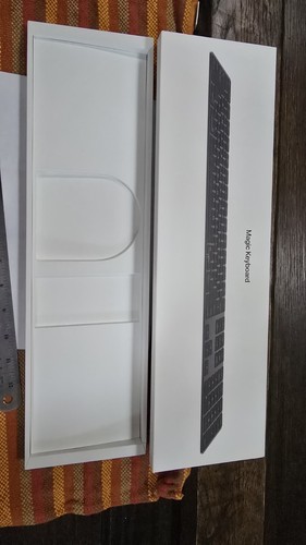 EMPTY BOX Apple A1843 Magic Keyboard - Picture 3 of 3
