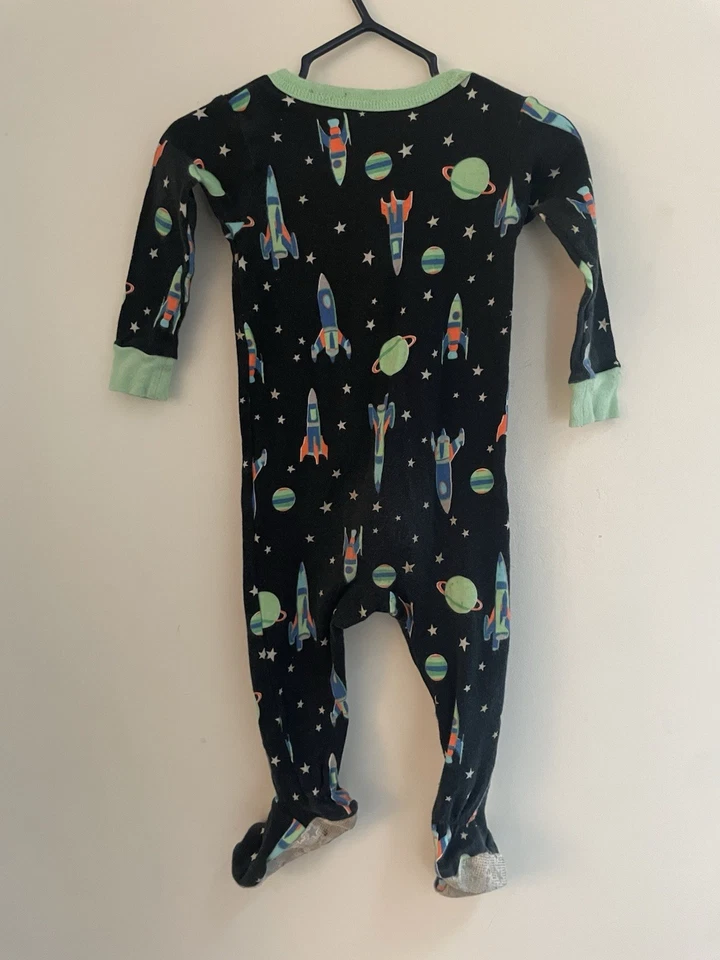 Carter's Baby Boys 1-Piece Rockets Outer Space Zip-Up Long Sleeve PJs Black 12M - Image 4 of 4