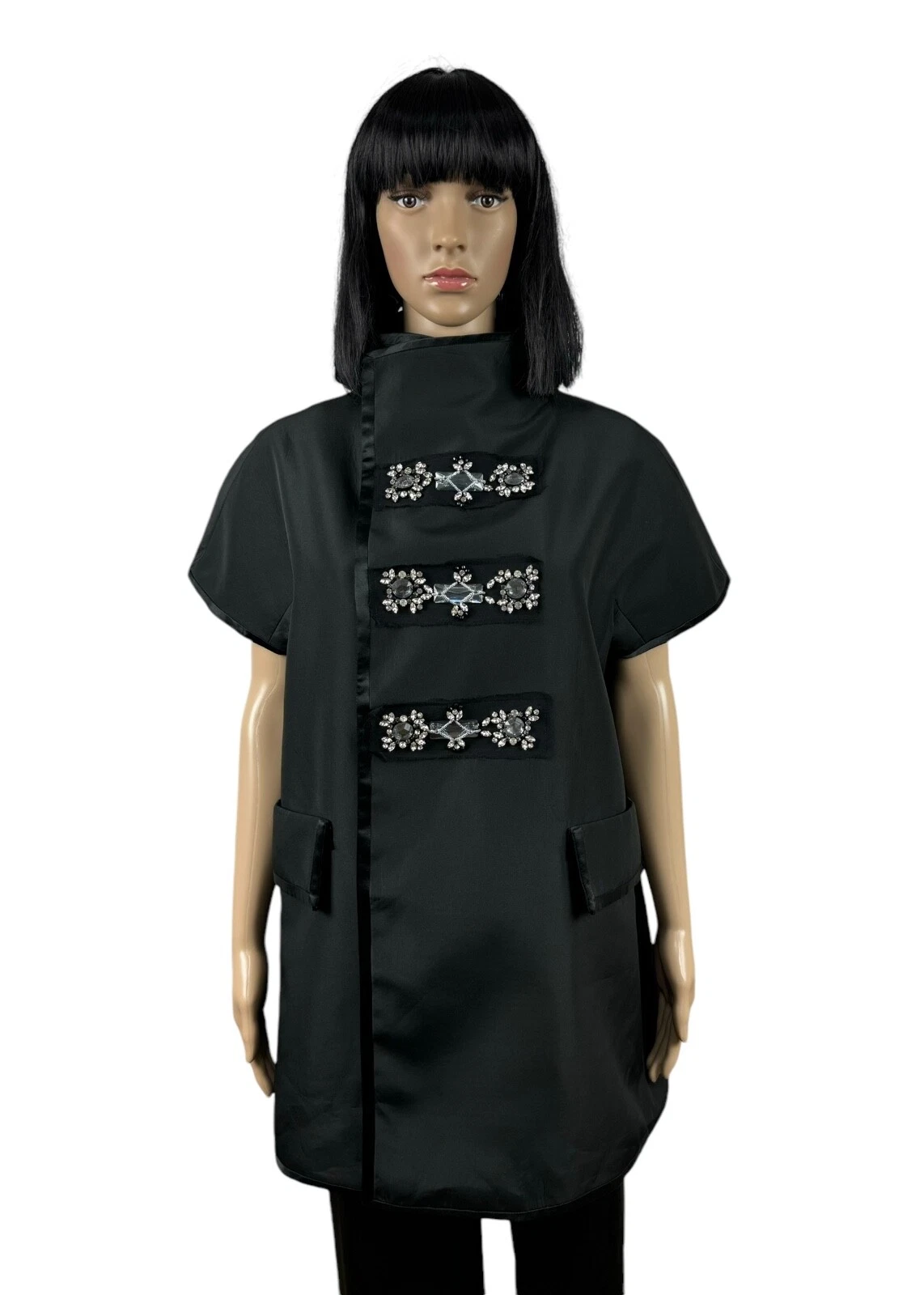 Cappotto svasato Dsquared2 maniche corte impreziosito da pietre