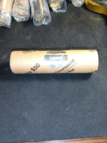 2022 Australian $2 Honey Bee Coin From Royal Australian Mint Roll BU UNC - Picture 2 of 8