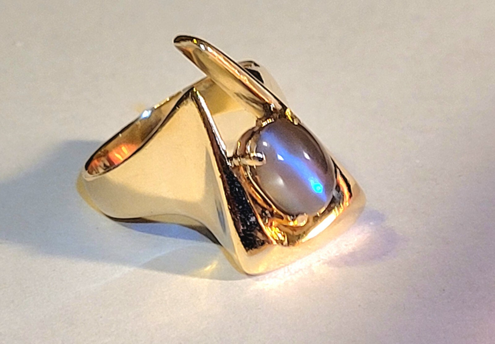 Incredible Natural Blue Line Cats Eye Moonstone Heavy 14g 14k Yellow