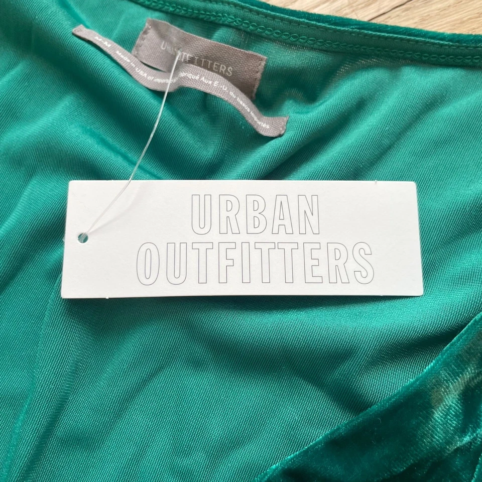 Mameluco Urban Outfitters terciopelo manga larga para mujer talla mediana verde Foto 3 de 4