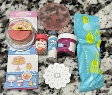 MGA Entertainment Miniverse Diner Series 3 Rainbow Cake 