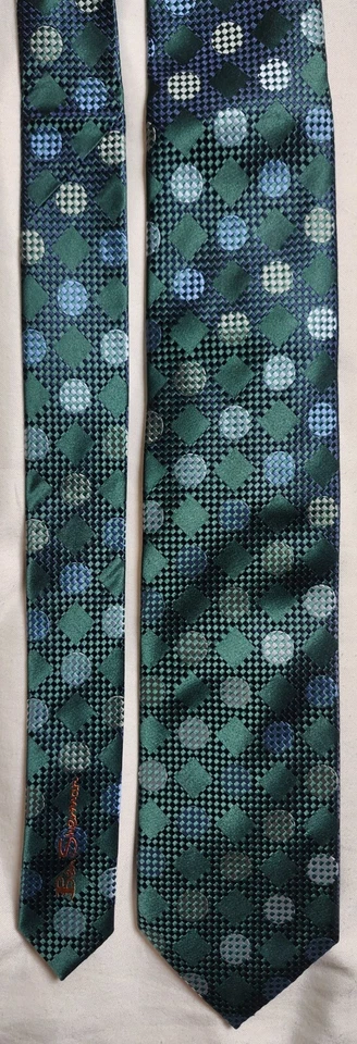 Corbata Ben Sherman verde vivo geométrica diamante y círculos 100 % seda hecha en China Foto 3 de 4