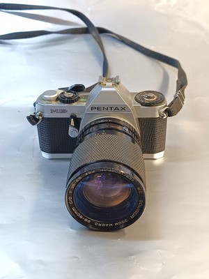 Kamera: Pentax MG (=def.)  mit  Soligor Zoom Macro 2,8-80mm F:3,5-4,5  (=TOP!)