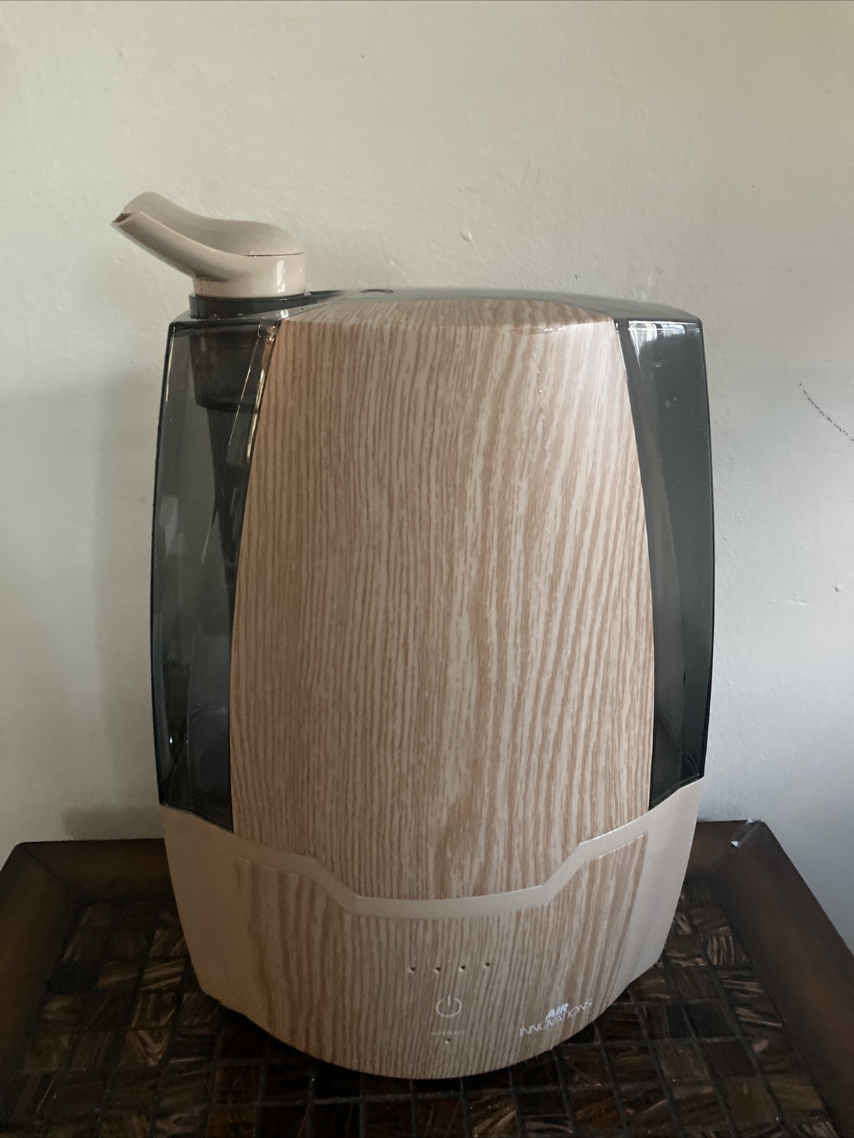 Air Innovations Aromatherapy Humidifier With 15 Eucalyptus Scent Aroma Pads