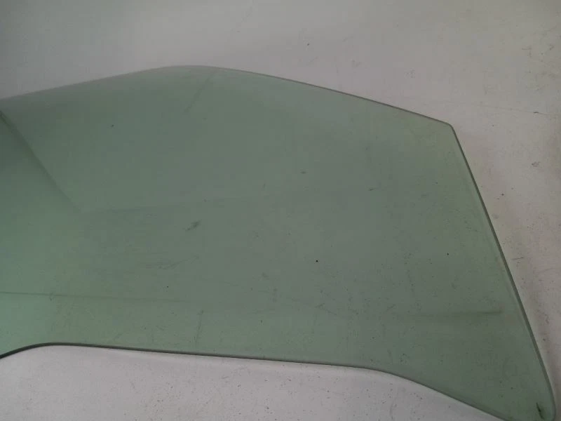 Nissan Pathfinder 2004 puerta del pasajero delantero vidrio Foto 2 de 4