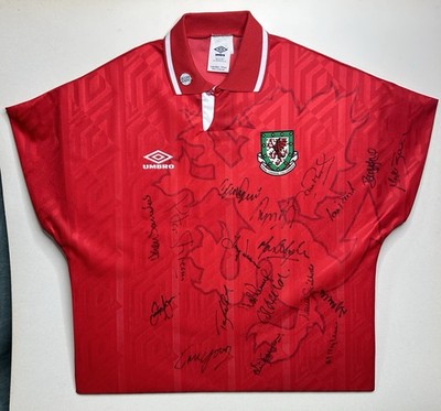1992-94 Wales National Team Autographed Umbro Jersey Giggs Rush Speed Southall