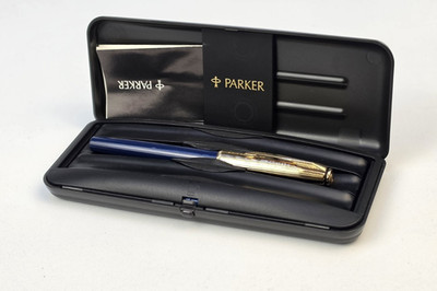 Vintage Parker Insignia Custom Fountain Pen Blue Lacquer & Gold Cap