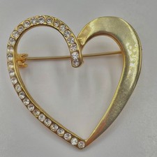 Vintage Y2K Gold Tone Rhinestone Open Heart Brooch Pin Romantic Retro Style