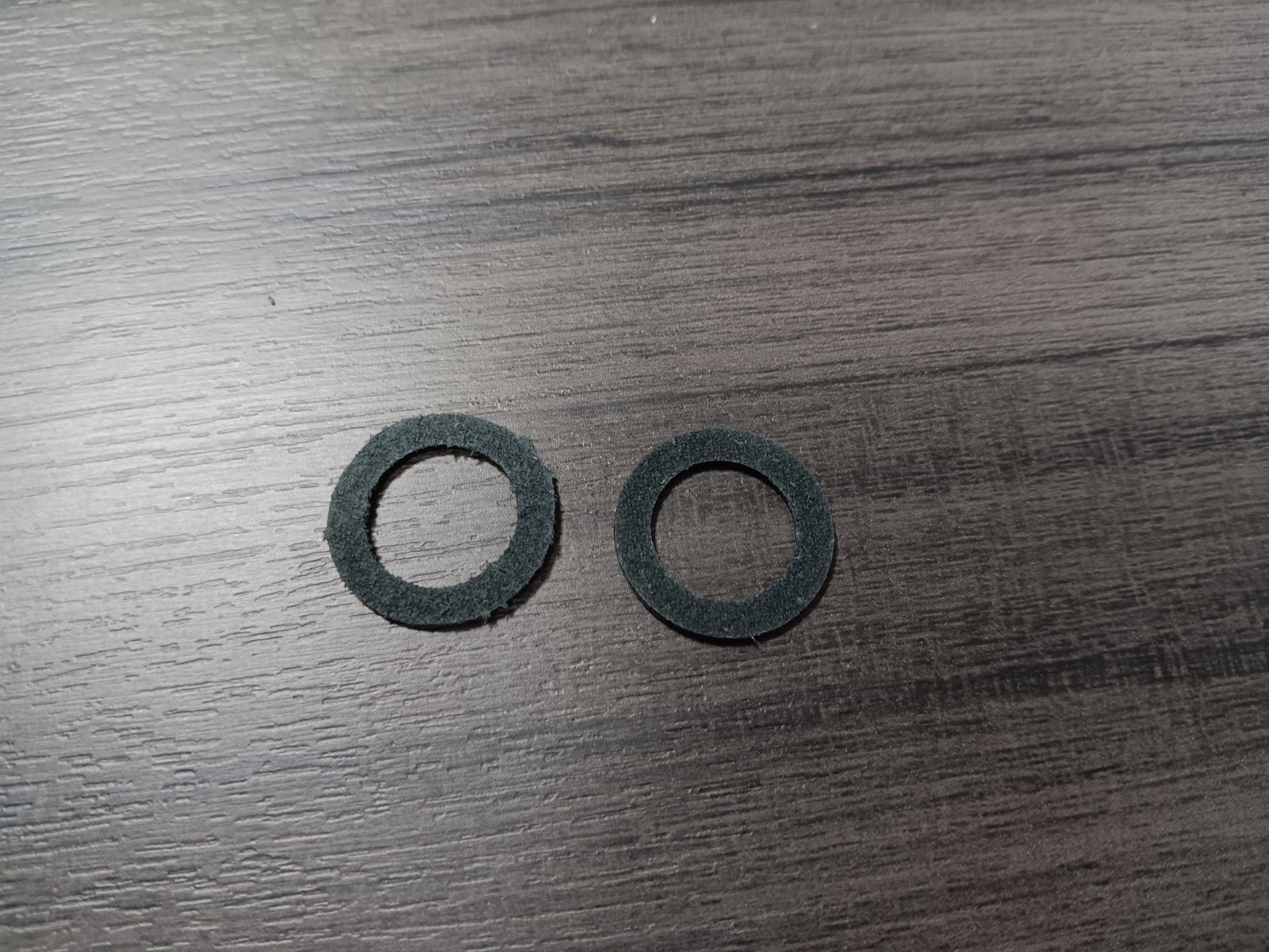 Genuine Mercedes-Benz SET Sealing Disk 000-824-17-98-64