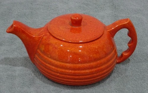 Rare Vintage Bauer Pottery Orange “Snub Nose” Tea Pot lid Ringware Grip Handle