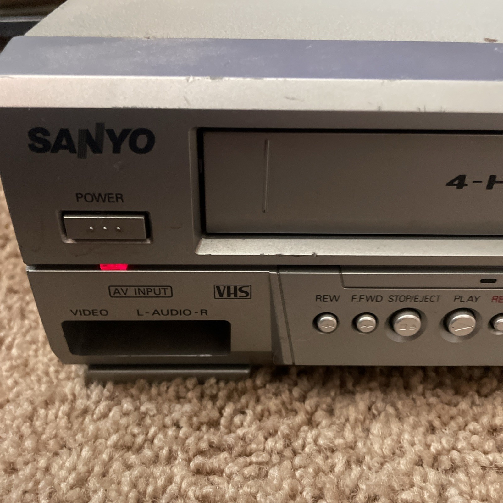 Button Selection Box Sanyo VHS DVD Combo Player DVD Player And Video Cassette Recorder Dvw ...