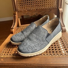 Easy Street Paola Wedge 11W Women's Blue Suede