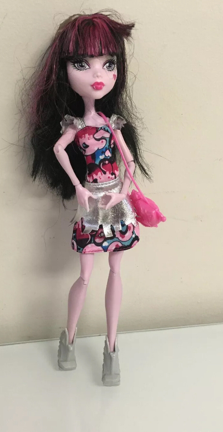 monster high boo york draculaura doll