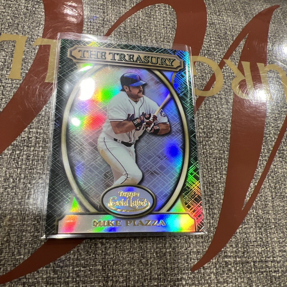 🔥MIKE PIAZZA 2000 TOPPS GOLD LABEL THE TREASURY RARE REFRACTOR CARD #T9🔥0111 - Image 2 of 4