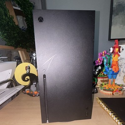 Xbox Series X Console 1 TB, with original cords (Simi working, Read description)