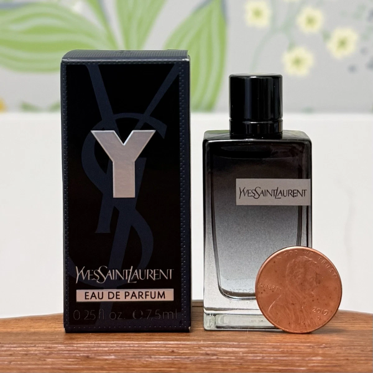 Yves Saint Laurent 6 香水 6 Place Saint Sulpice Le Vestiaire Des Parfums — YSL Beauty