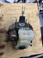 Factory 2001-2002 Toyota 4Runner ABS Brake Pump Booster Master Cylinder Assembly