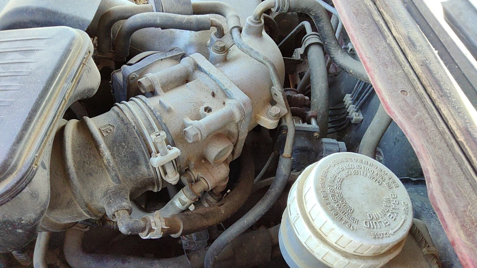 2004-2009 Mitsubishi Galant Throttle Body Valve Oem With Sensors 3.8l Mn137955 - Image 2 of 2