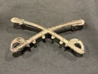 US Indian War Large Gilt Cavalry Crossed Sabers Hat Insignia