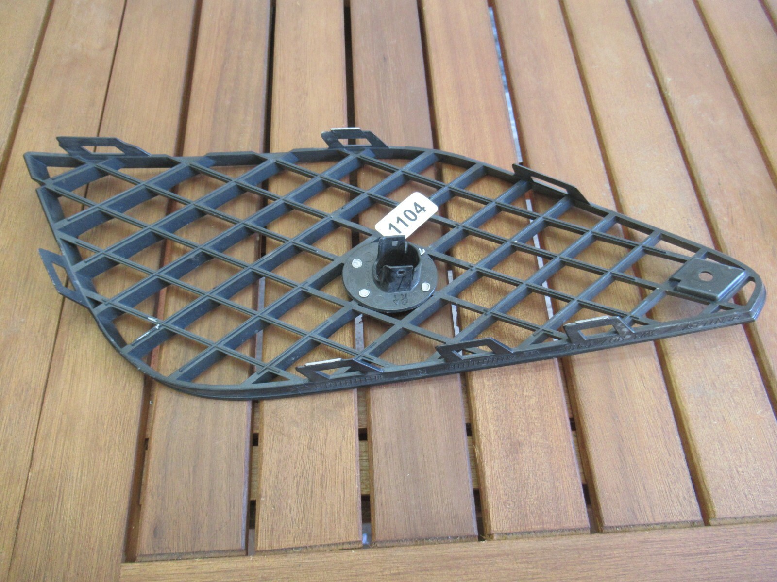 2016-2017 BENTLEY COTINENTAL FRONT BUMPER RIGHT PASSENGER LOWER GRILLE GRILL OEM