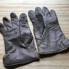 Vintage 1960s Genuine Leather Women's Gloves Wool Lined Color Greige Size S/M