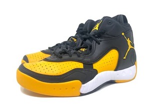 black and gold jumpman jordans