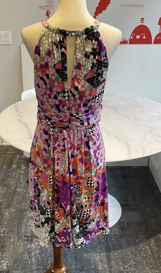 VESTIDO SIN MANGAS ESTAMPADO AZULEJO GEOMÉTRICO A CUADROS NUEVO SIN ETIQUETAS. 8 Foto 4 de 4