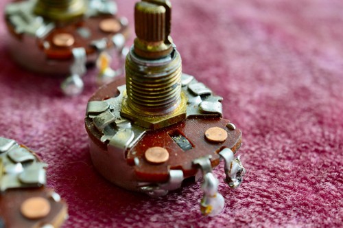 Vintage 1965 Gibson CTS 500k matched pot set - Volume / Tone - ES-335 PAF 1967 - Picture 5 of 12