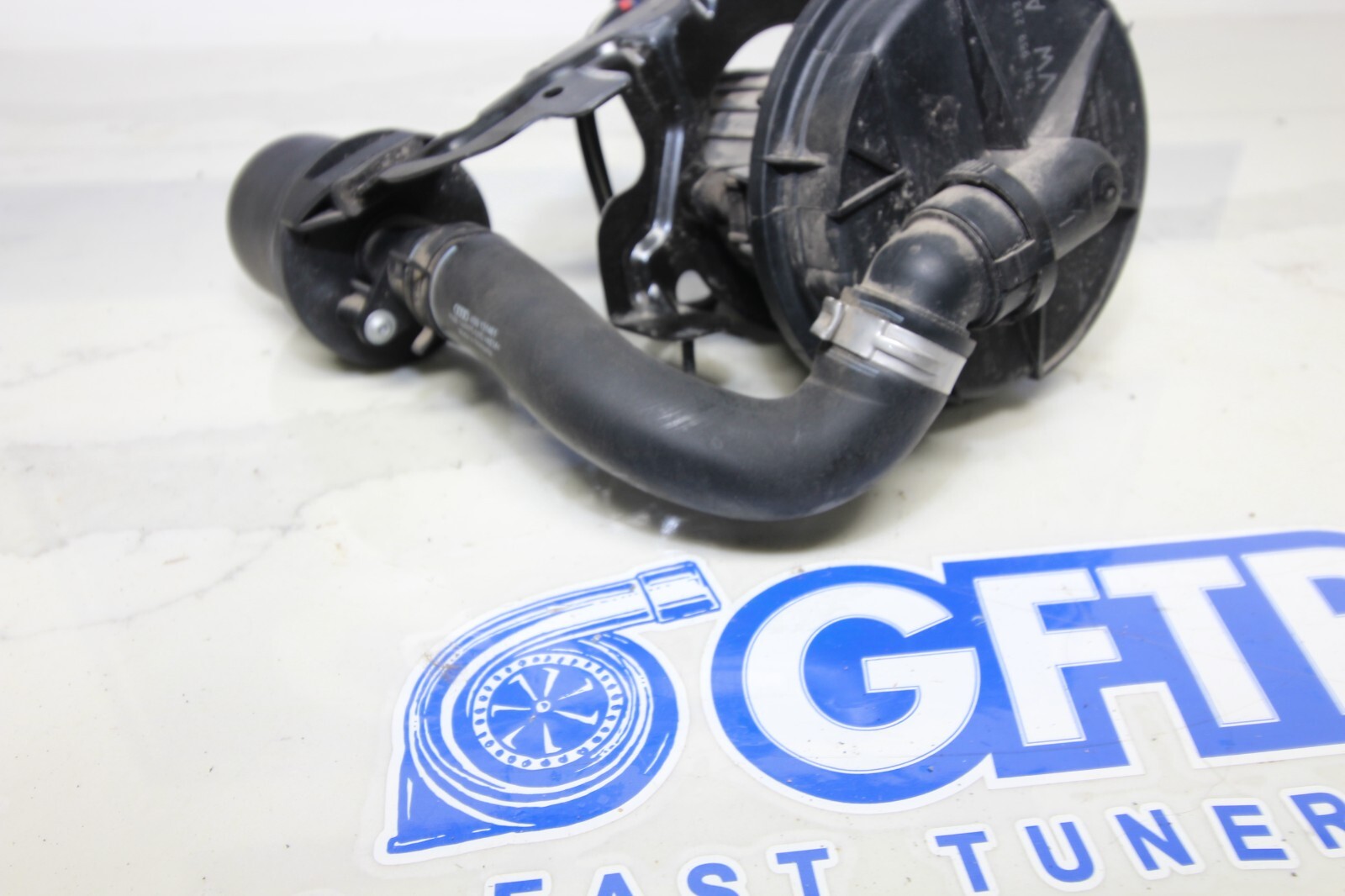 17-21 AUDI R8 V10 PLUS RWS OEM SECONDARY AIR INJECTION PUMP 4S0906601