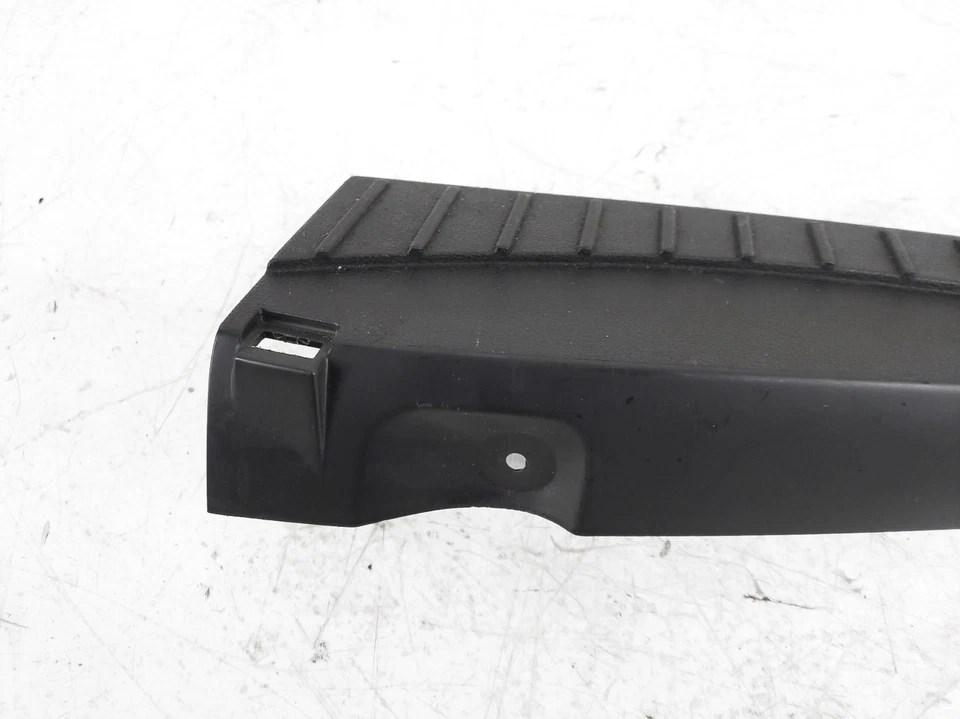Conjunto de panel de moldura de maletero de carga trasero Ford C-Max 2013-2017 - Dm5z-5840320-Aa Foto 2 de 4