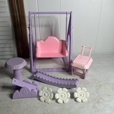 1986 TCFC INC. Lady Lovely Locks Castle Accessories Lot