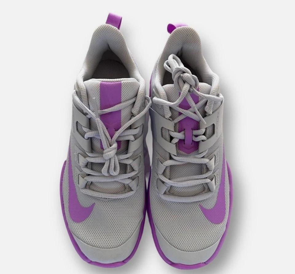 Tênis Nike Feminino Court Vapor Lite Hard Court DC3431-024 Branco/Roxo Tamanho 10 - Imagem 3 de 4