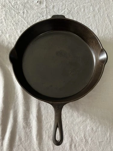 Griswold Erie PA No.12 Cast Iron Skillet Frying Pan Vintage