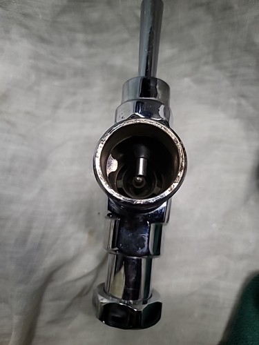 American Standard, Manual Flush Valve ( ONLY ) , 4.8LPF/ 1.28 GPF ,# 6047525 - Picture 3 of 5