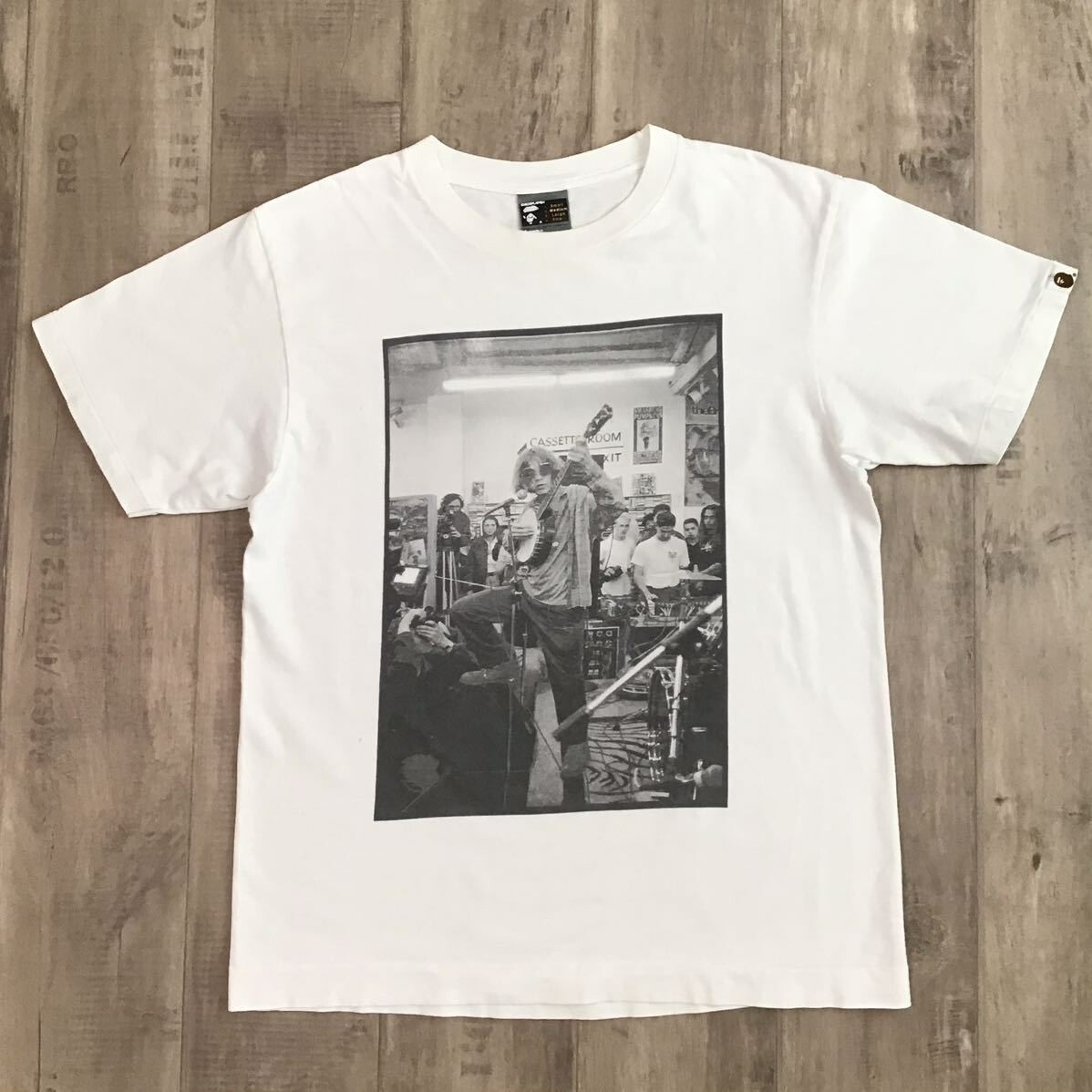 【カタログ】表参道BAPE gallery「SHAWN MORTENSEN」 カタログ】表参道BAPE gallery「SHAWN MORTENSEN」 BAPE × shawn