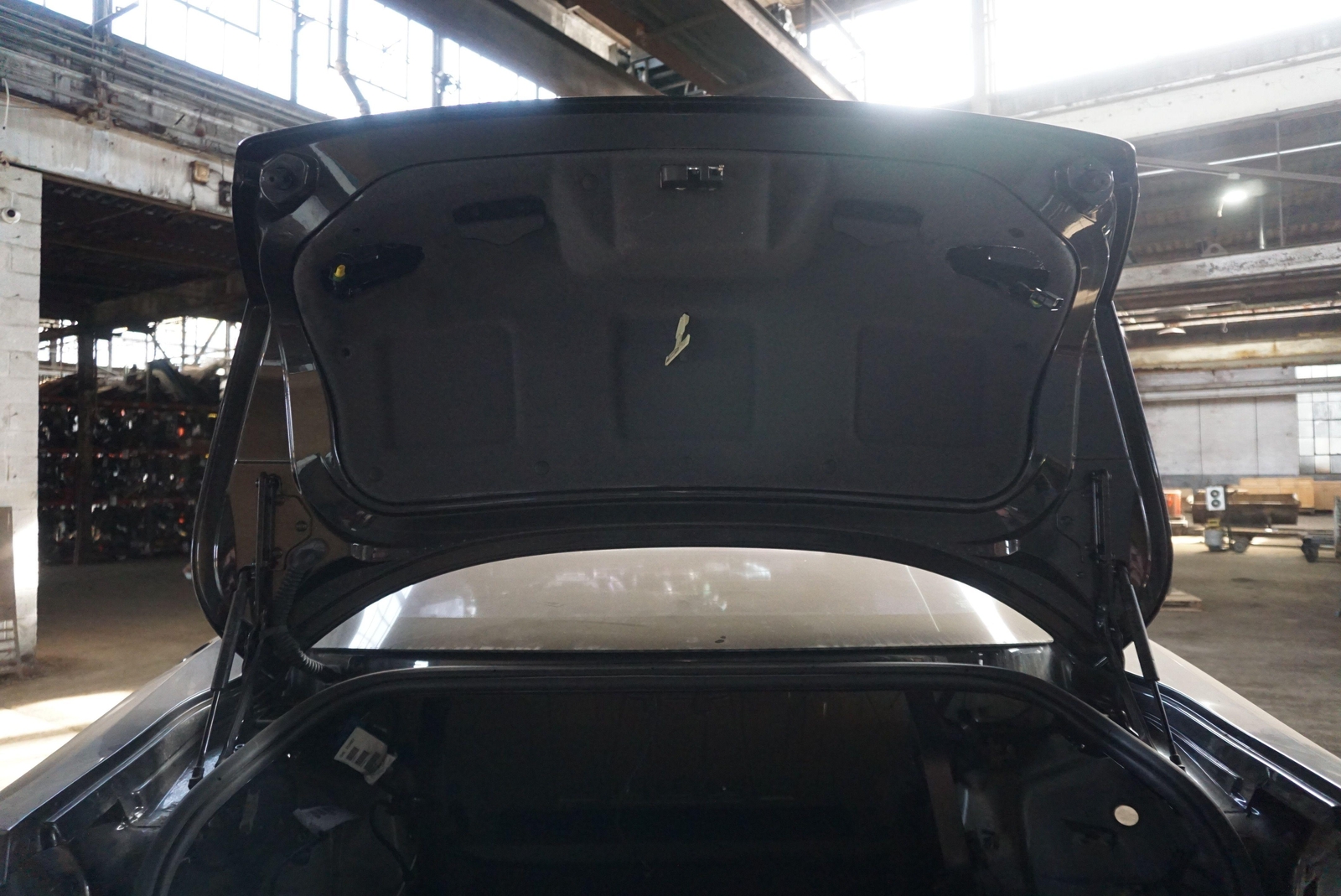 Rear Trunk Lid Tailgate Assembly Gray 980145737 Maserati Granturismo M145 08-19