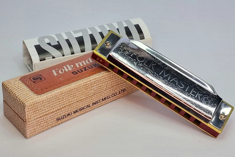 Rare Japanese made Suzuki 1072 Folkmaster 10 Hole Harmonica. NOS - Image 2 of 4