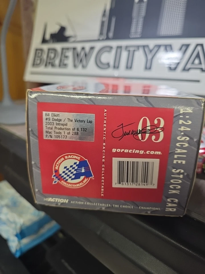 Acción Bill Elliott #9 Dodge The Victory Lap 2003 Intrepid 1:24 Die Cast Foto 4 de 4