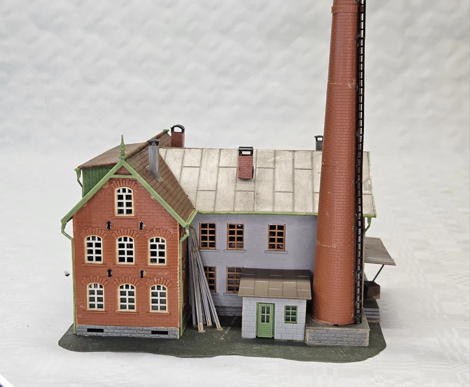 FALLER B-265 H0 ALTE SCHRAUBENFABRIK fertig gebaut SAMMLER VINTAGE MODELLBAHN - Bild 4 von 4