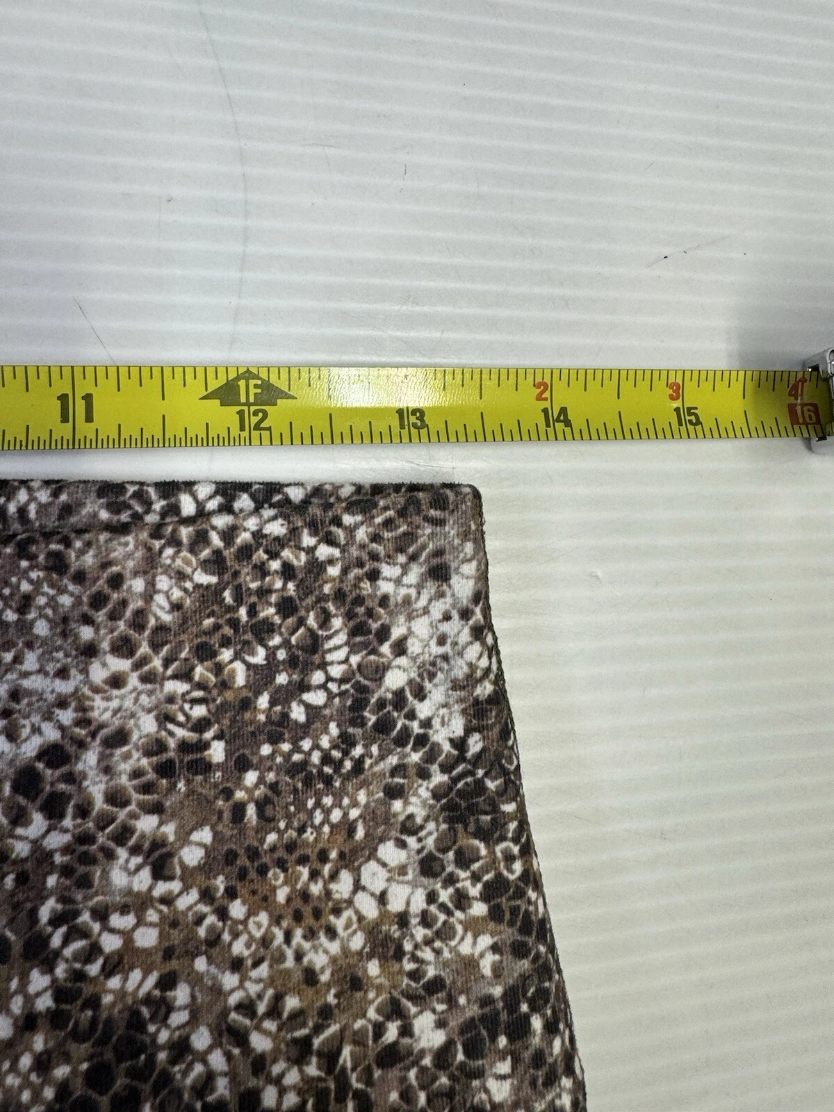 fabletics snake skin print athletic high-waist euc leggings