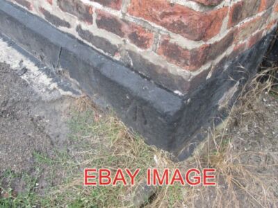 FOTONIETE BENCHMARK AT 137 LONG STREET THIRSK 2013