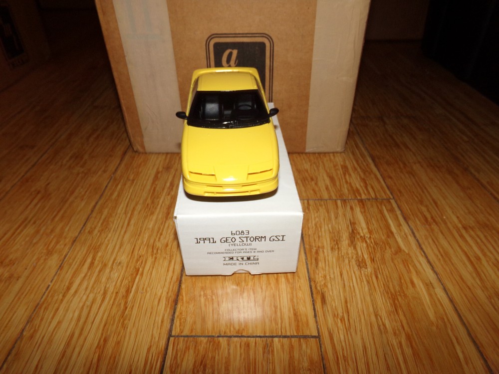AMT/ERTL 1991 GEO STORM GSI YELLOW  PROMO 6083