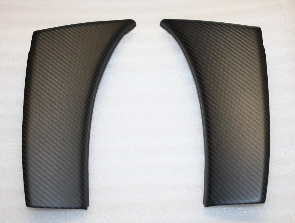 Caches latéraux avant Yamaha TMAX 530 carbone mat pour rénover un carénage rayé