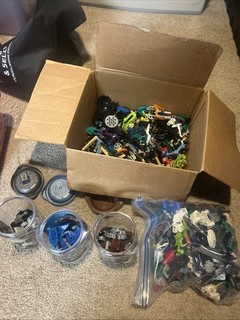 Lote Bionicle Vintage varias máscaras figuras piezas y piezas