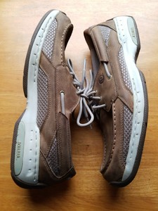 dunham captain shoes