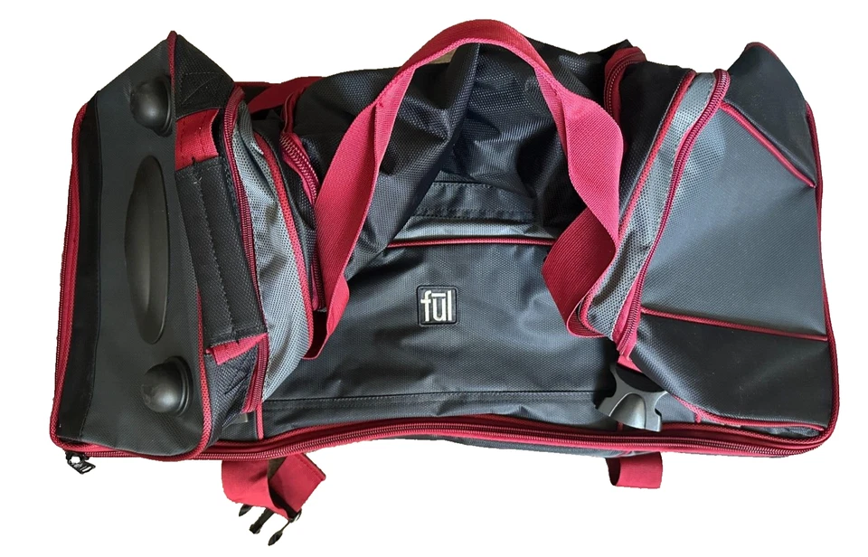 Equipaje de lona con ruedas de dos niveles fūl de 30 pulgadas en negro/rojo Foto 2 de 3