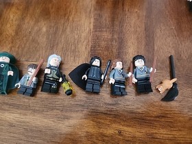 LEGO Harry Potter: Hogwarts Castle 4842 + Knights BUS 4866 Minifigures